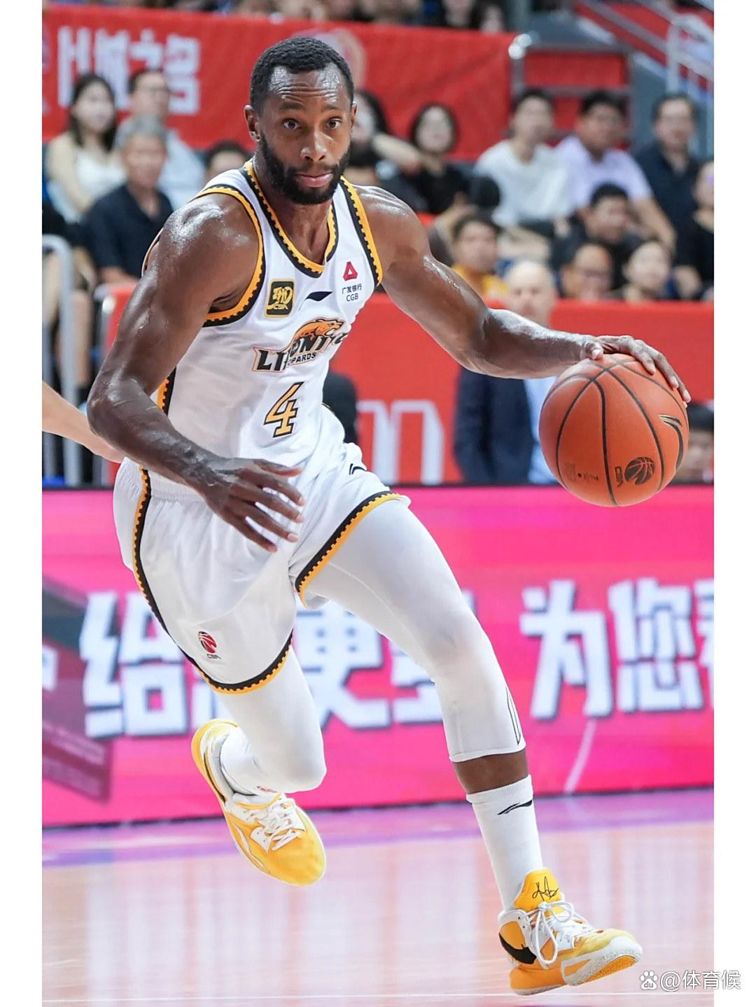 开云体育-辽宁本钢回应争议备战欧超杯克里夫兰骑士官宣签约备战英超之后，本菲卡防线松动备战社区盾 